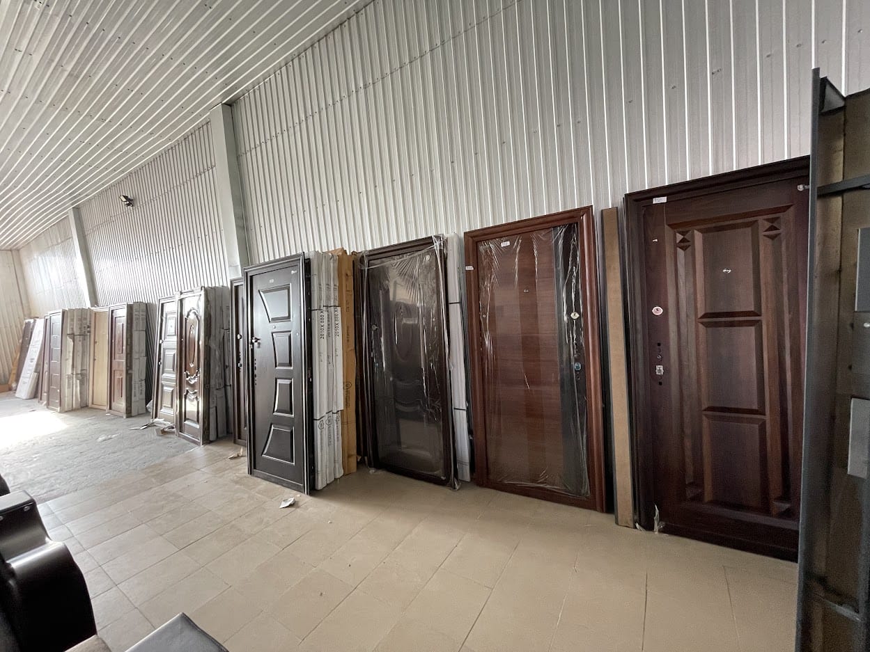 Usi metalice, Usi metalice placate cu lemn, distribuim Falticeni Suceava Gura Humorului, Tg Neamt