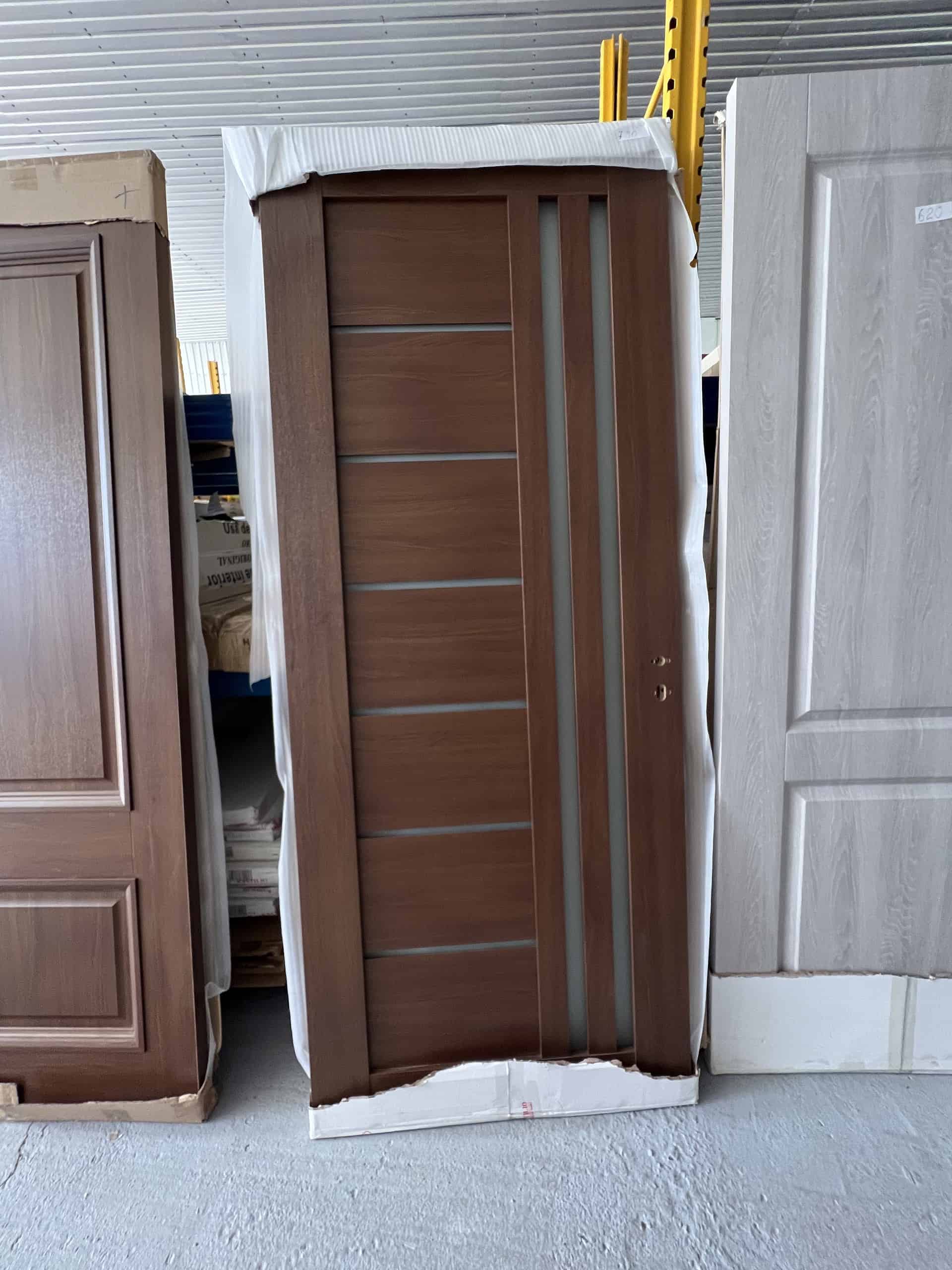 Uși Interior Rădăuți fabricate din lemn placat cu mdf.Usile sunt pe trei dimesiuni 66/76/86cm lățime si 204 cm înăltime.Sunt perfecte pentru casa sau apartament.