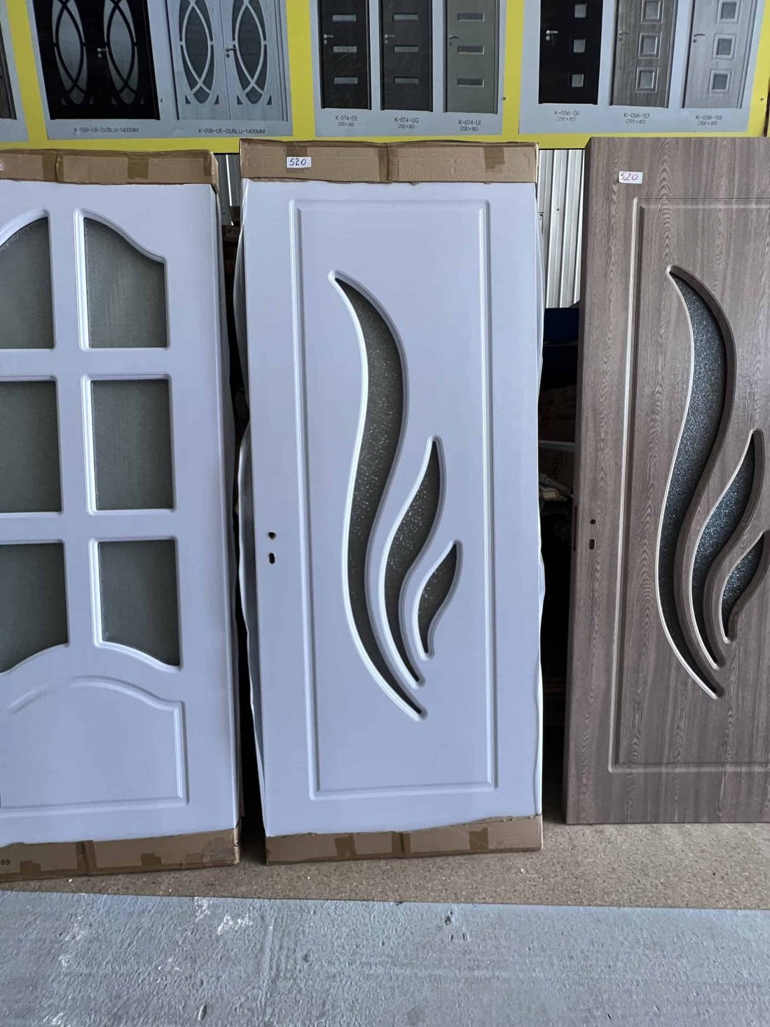 Usi de Interior la Siret cu livrare direct din Magazinul din Suceava .Avem pe stoc o gama largă de modele si culori.Ușile sunt fabricate de trei dimensiuni 66/76/86cm lățime si 204 cm înățime.