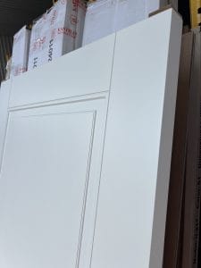 Usi interior Falticeni, model 017, culori s1 gri 1, s5 alb, s2 maro, s10 gri 2 , UB wenghe, 850 lei, complet echipate .