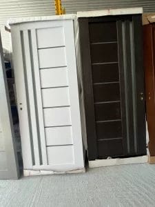 Usi interior in Gura Humorului
