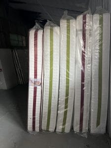 Saltele Târgu Neamț cu Arcuri de 25 cm grosime. Bandă de aerisire pentru o ventilație optimă în timpul somnului.