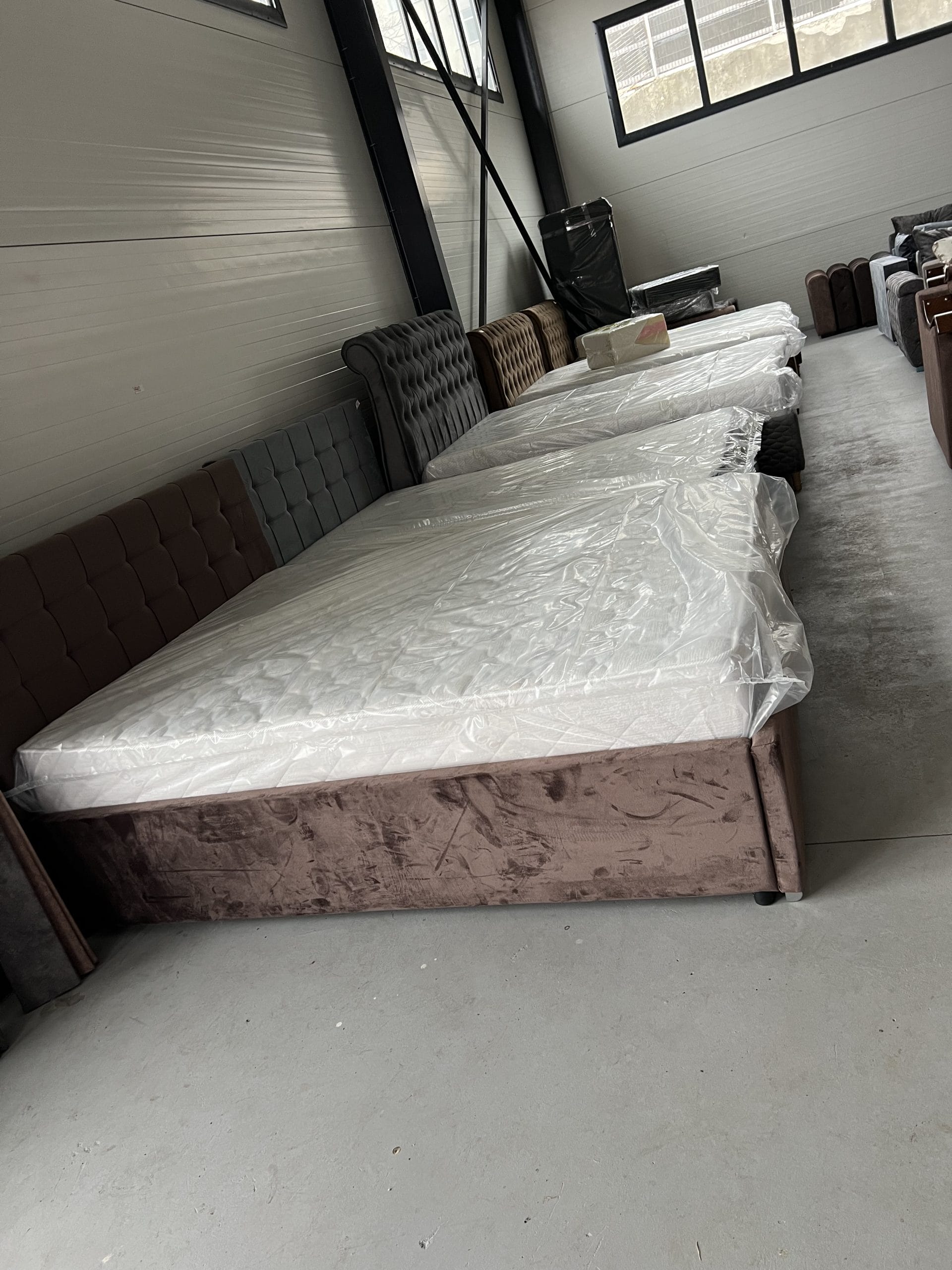 Saltea Suceava cu Arcuri 25 cm grosime.Arcuri din otel de 2.2mm grosime cu paslă si 5cm de spuma.