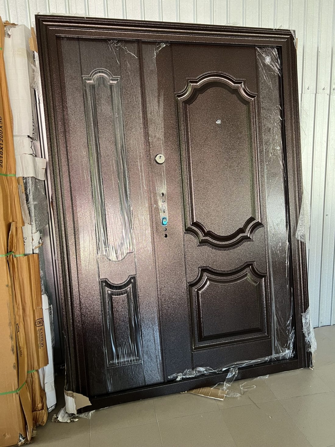 Uși duble pentru casa in Suceava de exterior.Uși rezinstente pentru exterior