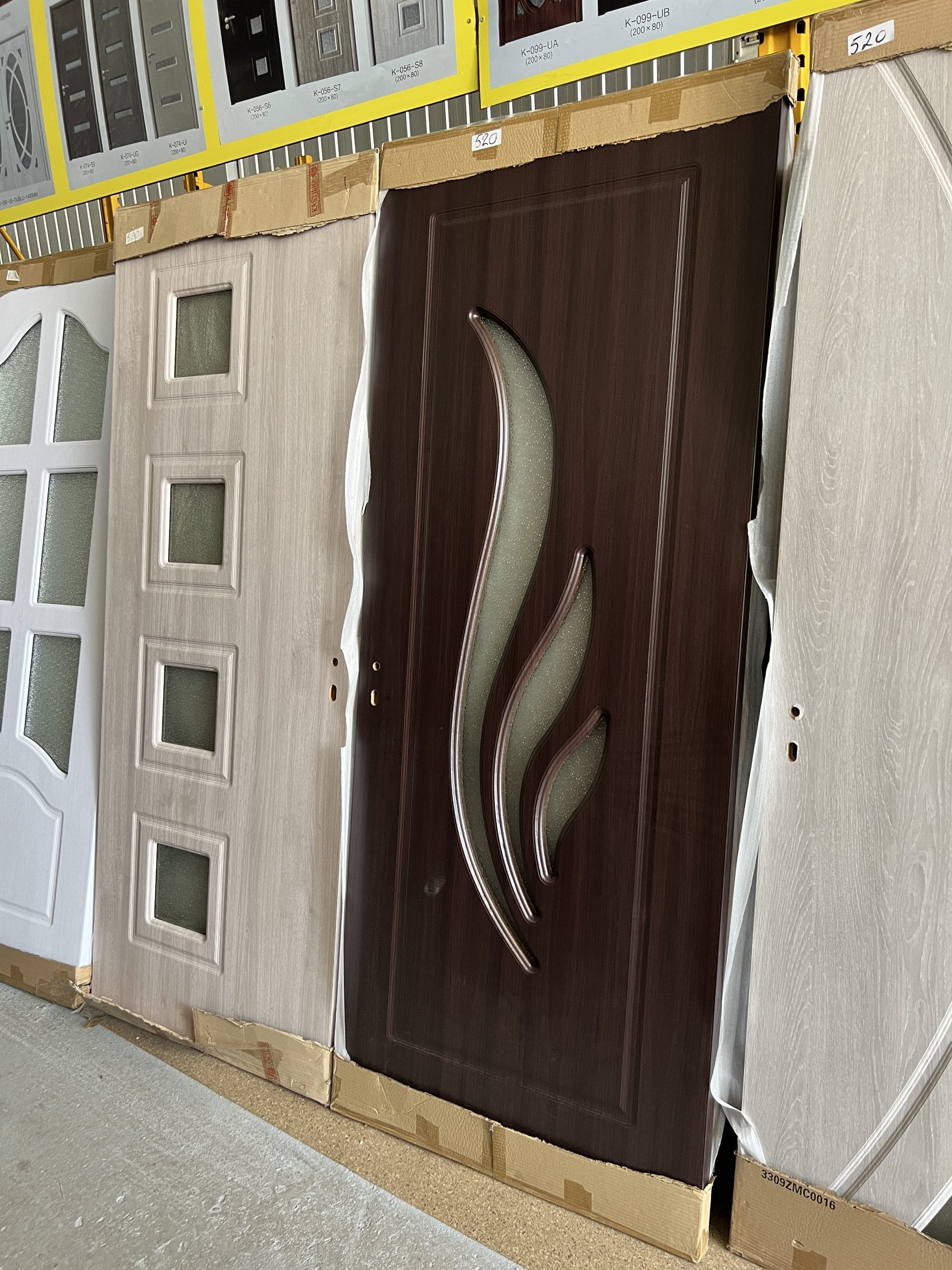 Usi interior Iasi cu toc fix, 520 lei , pentru intrare in camere.